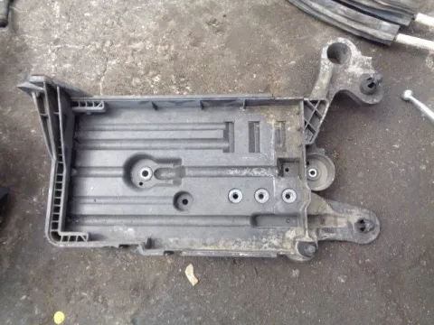 Βάση Μπαταρίας για SKODA OCTAVIA (2014 - ) 1600 Diesel (CLHB)(CLH) TDi 105hp *Δ* Βάση Μπαταρίας για SKODA OCTAVIA (2014 - ) 1600 Diesel (CLHB)(CLH) TDi 105hp *Δ*