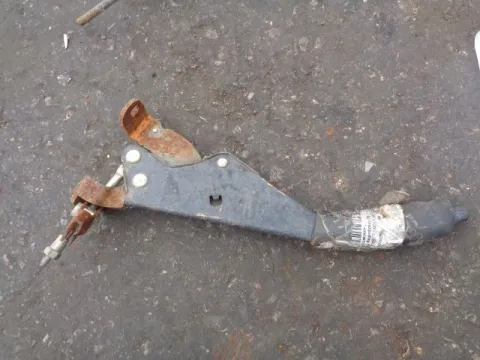 Καστάνια Χειροφρένου για HYUNDAI ACCENT (1997 - 1999) (UA) (X3) *ΔΒ* Καστάνια Χειροφρένου για HYUNDAI ACCENT (1997 - 1999) (UA) (X3) *ΔΒ*
