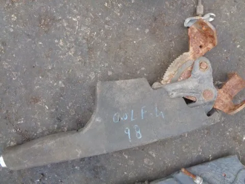 Καστάνια Χειροφρένου για VW GOLF (1998 - 2004) Mk4 (1J1) Καστάνια Χειροφρένου για VW GOLF (1998 - 2004) Mk4 (1J1)