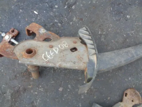 Καστάνια Χειροφρένου για KIA CEED (2007 - 2009) (ED) *ΔΒ* Καστάνια Χειροφρένου για KIA CEED (2007 - 2009) (ED) *ΔΒ*