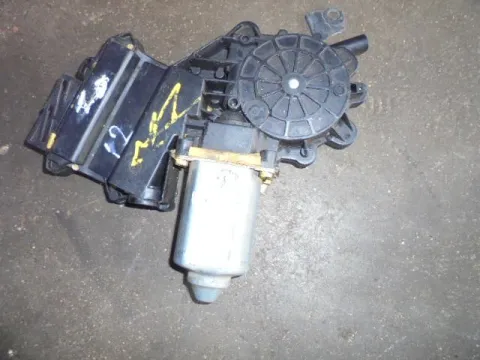 Γρύλος Παραθύρου Μοτερ Πίσω Δεξί για VW GOLF (1992 - 1998) Mk3 (1H1) Γρύλος Παραθύρου Μοτερ Πίσω Δεξί για VW GOLF (1992 - 1998) Mk3 (1H1)