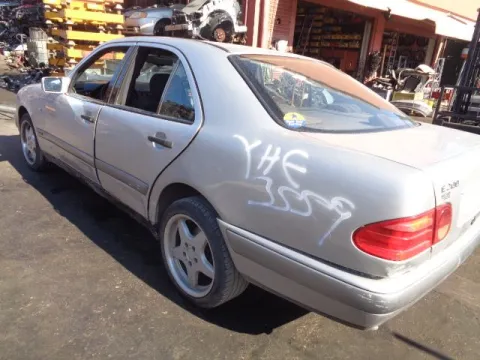 Τροπέτο Αμάξι κομπλέ Με Μηχανή Και Σασμάν χωρίς Διαφορικό για MERCEDES E - CLASS (1996 - 1999) (W210) 2000 ((M111.942)) Petrol 136 E 200 *ΔΒ* - 