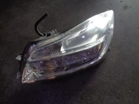 Φανάρι Εμπρός Αριστερό για OPEL INSIGNIA (2008 - 2014)