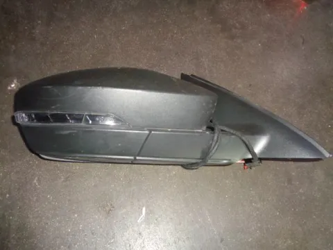 Καθρέπτης Εξωτερικός Δεξιός Ηλεκτρικός 6Pin Με Ραγισμένο Φλάς για SKODA OCTAVIA (2014 - ) - 