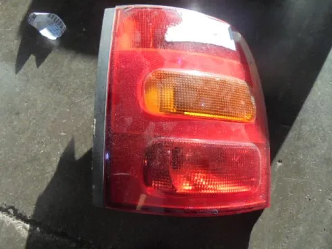 Πίσω Αριστερό Ραγισμένο για NISSAN MICRA (1998 - 2000) (K11) Πίσω Αριστερό Ραγισμένο για NISSAN MICRA (1998 - 2000) (K11)