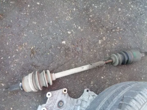 Ημιαξόνιο Εμπρός Αριστερό για SUZUKI BALENO (1994 - 1998) (SY) Ημιαξόνιο Εμπρός Αριστερό για SUZUKI BALENO (1994 - 1998) (SY)