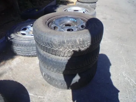 Ζαντολάστιχο 1 VREDESTEIN 175/70/R14 (3312) * για VW POLO (2009 - 2014) (6R) *Δ* -  Ζαντολάστιχο 1 VREDESTEIN 175/70/R14 (3312) * για VW POLO (2009 - 2014) (6R) *Δ* -