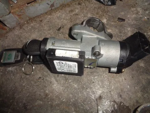 Διακόπτης Μίζας 96540559 για CHEVROLET - DAEWOO AVEO (2005 - 2008) (T200) Διακόπτης Μίζας 96540559 για CHEVROLET - DAEWOO AVEO (2005 - 2008) (T200)