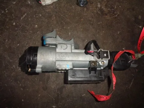 Διακόπτης Μίζας 5218101000 για CHEVROLET - DAEWOO LACETTI (2005 - 2008) (J200) Διακόπτης Μίζας 5218101000 για CHEVROLET - DAEWOO LACETTI (2005 - 2008) (J200)