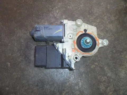 Γρύλος Παραθύρου Μοτερ Πίσω Δεξί για SKODA OCTAVIA (2004 - 2008) 5 (1Z3-5) , (2008 - 2013) 5 (1Z3-5) Γρύλος Παραθύρου Μοτερ Πίσω Δεξί για SKODA OCTAVIA (2004 - 2008) 5 (1Z3-5) , (2008 - 2013) 5 (1Z3-5)