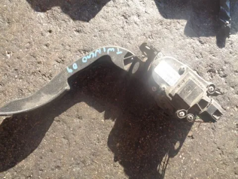 Πετάλ Γκαζιού 8200426241E για RENAULT TWINGO (2007 - 2012) (CN0) 1200 (D4F772) Petrol 76 16V Πετάλ Γκαζιού 8200426241E για RENAULT TWINGO (2007 - 2012) (CN0) 1200 (D4F772) Petrol 76 16V
