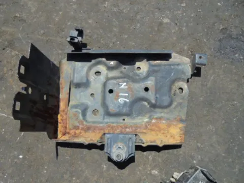 Βάση Μπαταρίας για NISSAN ALMERA (2000 - 2002) (N16) *Δ* Βάση Μπαταρίας για NISSAN ALMERA (2000 - 2002) (N16) *Δ*