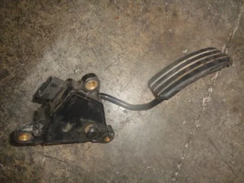 Πετάλ Γκαζιού 8200153268 για RENAULT MEGANE (2002 - 2005) (LM) (KM) (EM) (CM) 1900 (F9Q750) Diesel 120 dCi Πετάλ Γκαζιού 8200153268 για RENAULT MEGANE (2002 - 2005) (LM) (KM) (EM) (CM) 1900 (F9Q750) Diesel 120 dCi