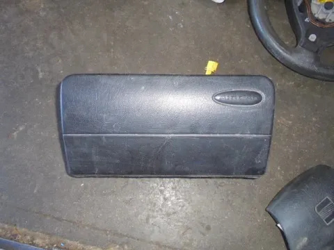 Αερόσακος Εμπρός Συνοδηγού για SEAT CORDOBA (1993 - 1995) (6K) , (1995 - 1997) (6K) Αερόσακος Εμπρός Συνοδηγού για SEAT CORDOBA (1993 - 1995) (6K) , (1995 - 1997) (6K)