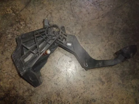 Πετάλ Συμπλέκτη  6R1721059AA για SEAT IBIZA (2008 - 2013) (6J) 1600 (CAYB) Diesel 90 TDI Πετάλ Συμπλέκτη  6R1721059AA για SEAT IBIZA (2008 - 2013) (6J) 1600 (CAYB) Diesel 90 TDI