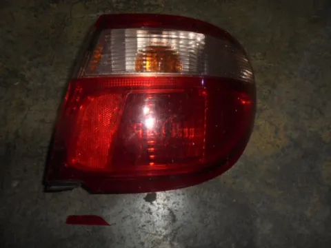 Φανάρι Πίσω Δεξί Ελαττωματικό για NISSAN ALMERA (2000 - 2002) (N16) Sedan - 4dr , (2002 - 2006) (N16) SEDAN - 