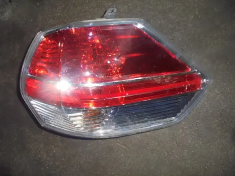 Φανάρι Πίσω Δεξί Ελαττωματικό για NISSAN X-TRAIL (2014 - ) Φανάρι Πίσω Δεξί Ελαττωματικό για NISSAN X-TRAIL (2014 - )
