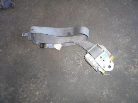Ζώνη Ασφαλείας Εμπρός Δεξιά για TOYOTA STARLET (1996 - 1999) (EP90-1) Ζώνη Ασφαλείας Εμπρός Δεξιά για TOYOTA STARLET (1996 - 1999) (EP90-1)