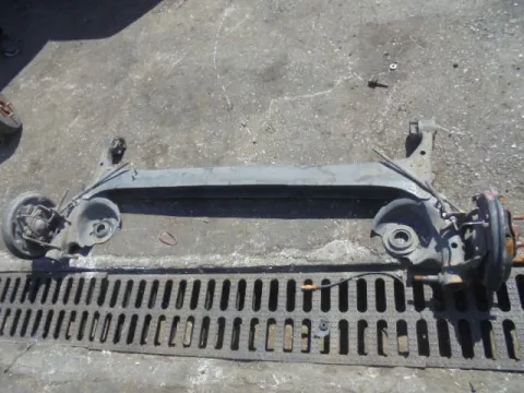 Πίσω Άξονας Ταμπούρα για TOYOTA YARIS (1999 - 2002) (XP10) *ΔΒ* Πίσω Άξονας Ταμπούρα για TOYOTA YARIS (1999 - 2002) (XP10) *ΔΒ*