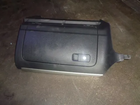 Ντουλαπάκι για VW GOLF (2009 - 2013) Mk6 (5K1) Γ Ντουλαπάκι για VW GOLF (2009 - 2013) Mk6 (5K1) Γ