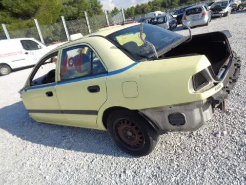 Τροπέτο Αμάξι Κουφάρι με Πίσω Άξονα για MITSUBISHI CARISMA (1999 - 2004) (DA) Sedan - 4dr *ΔΒ* -  Τροπέτο Αμάξι Κουφάρι με Πίσω Άξονα για MITSUBISHI CARISMA (1999 - 2004) (DA) Sedan - 4dr *ΔΒ* -