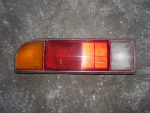 Φανάρι Πίσω Αριστερό Ραγισμένο για OPEL MANTA (1970 - 1975) A , (1975 - 1988) B Φανάρι Πίσω Αριστερό Ραγισμένο για OPEL MANTA (1970 - 1975) A , (1975 - 1988) B