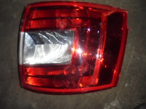Φανάρι Πίσω Δεξί Ελαττωματικό για SKODA OCTAVIA (2014 - ) S-Wagon - 5dr Φανάρι Πίσω Δεξί Ελαττωματικό για SKODA OCTAVIA (2014 - ) S-Wagon - 5dr
