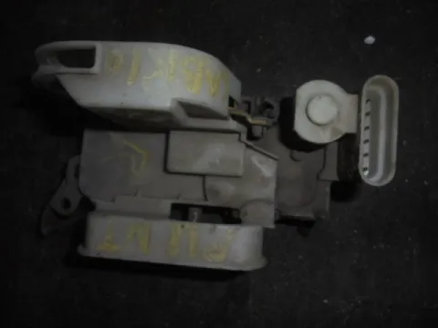 Ηλεκτρομαγνητική Κλειδαριά Εμπρός Δεξιά 6Pin για FIAT PUNTO (1994 - 1999) (176) Hatchback - 3dr Ηλεκτρομαγνητική Κλειδαριά Εμπρός Δεξιά 6Pin για FIAT PUNTO (1994 - 1999) (176) Hatchback - 3dr