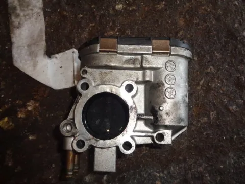 Σώμα Πεταλούδας 028075044 για OPEL CORSA (2000 - 2004) C 1000 (Z10XE) Petrol 58  (32) Σώμα Πεταλούδας 028075044 για OPEL CORSA (2000 - 2004) C 1000 (Z10XE) Petrol 58  (32)