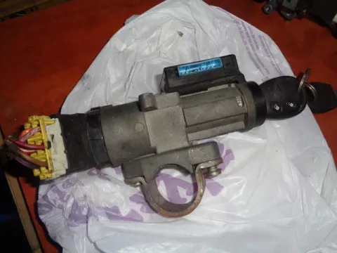 Διακόπτης Μίζας 96465962 για CHEVROLET - DAEWOO AVEO (2005 - 2008) (T200) , (2007 - 2011) (T250) , MATIZ (2005 - 2010) (M200) -  Διακόπτης Μίζας 96465962 για CHEVROLET - DAEWOO AVEO (2005 - 2008) (T200) , (2007 - 2011) (T250) , MATIZ (2005 - 2010) (M200) -