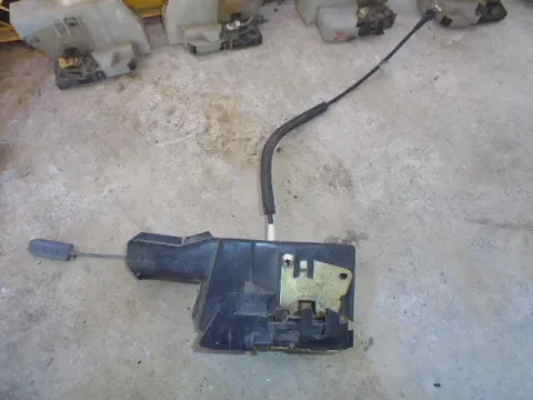 Κλειδαριά μηχανική Εμπρός Δεξιά για RENAULT CLIO (1996 - 1998) (B57) (C57) Κλειδαριά μηχανική Εμπρός Δεξιά για RENAULT CLIO (1996 - 1998) (B57) (C57)