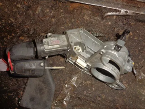 Διακόπτης Μίζας N0501882 για OPEL ASTRA (2004 - 2007) H , ZAFIRA (2005 - 2008) B Διακόπτης Μίζας N0501882 για OPEL ASTRA (2004 - 2007) H , ZAFIRA (2005 - 2008) B