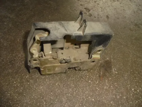 Κλειδαριά μηχανική Πίσω Αριστερή για RENAULT CLIO (1998 - 2001) (BB_) (CB_) Κλειδαριά μηχανική Πίσω Αριστερή για RENAULT CLIO (1998 - 2001) (BB_) (CB_)