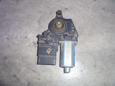 Γρύλος Παραθύρου Μοτερ Πίσω Αριστερό 18pin για VW PASSAT (2000 - 2005) (3B3) Γρύλος Παραθύρου Μοτερ Πίσω Αριστερό 18pin για VW PASSAT (2000 - 2005) (3B3)