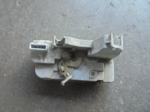 Ηλεκτρομαγνητική Κλειδαριά Πίσω Δεξιά 4pin για PEUGEOT 307 (2001 - 2005) (3A) (3C) , (2005 - 2008) Ηλεκτρομαγνητική Κλειδαριά Πίσω Δεξιά 4pin για PEUGEOT 307 (2001 - 2005) (3A) (3C) , (2005 - 2008)