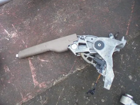 Καστάνια Χειροφρένου για VW GOLF (2009 - 2013) Mk6 (5K1) *Δ* Καστάνια Χειροφρένου για VW GOLF (2009 - 2013) Mk6 (5K1) *Δ*
