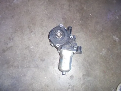 Γρύλος Παραθύρου Μοτερ Πίσω Δεξί 2pin για SUZUKI GRAND VITARA (2006 - 2009) (JB) Γρύλος Παραθύρου Μοτερ Πίσω Δεξί 2pin για SUZUKI GRAND VITARA (2006 - 2009) (JB)