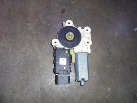 Γρύλος Παραθύρου Μοτερ Πίσω Αριστερό 6pin για MERCEDES A - CLASS (2001 - 2004) (W168) Γρύλος Παραθύρου Μοτερ Πίσω Αριστερό 6pin για MERCEDES A - CLASS (2001 - 2004) (W168)