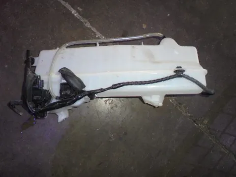 Δοχείο Υαλοκαθαριστήρων Με Μοτέρ για SUZUKI IGNIS (2016 - ) () Δοχείο Υαλοκαθαριστήρων Με Μοτέρ για SUZUKI IGNIS (2016 - ) ()