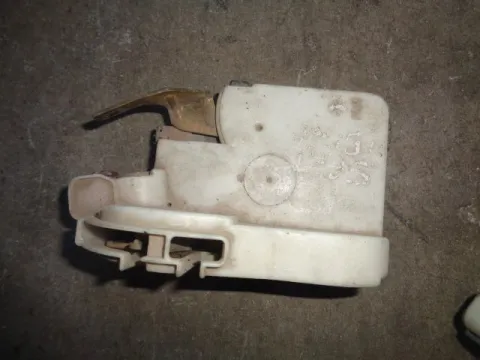 Κλειδαριά μηχανική Εμπρός Αριστερή για SEAT IBIZA (1993 - 1995) (6K) , (1995 - 1997) (6K) , (1997 - 1998) (6K) Κλειδαριά μηχανική Εμπρός Αριστερή για SEAT IBIZA (1993 - 1995) (6K) , (1995 - 1997) (6K) , (1997 - 1998) (6K)