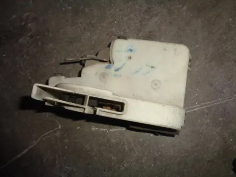 Κλειδαριά μηχανική Πίσω Αριστερή για VW GOLF (1992 - 1998) Mk3 (1H1) Ηatchback - 5dr , POLO (1994 - 1999) (6N1) Κλειδαριά μηχανική Πίσω Αριστερή για VW GOLF (1992 - 1998) Mk3 (1H1) Ηatchback - 5dr , POLO (1994 - 1999) (6N1)