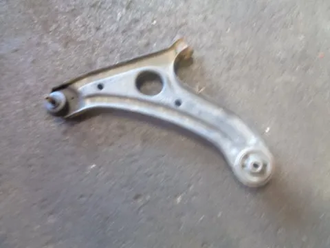 Ψαλίδι Εμπρός Αριστερό για HYUNDAI GETZ (2002 - 2005) (TB) Ψαλίδι Εμπρός Αριστερό για HYUNDAI GETZ (2002 - 2005) (TB)