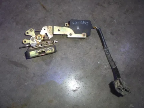 Ηλεκτρομαγνητική Κλειδαριά Εμπρός Δεξιά 5pin για SKODA FAVORIT (1989 - 1994) (781) Ηλεκτρομαγνητική Κλειδαριά Εμπρός Δεξιά 5pin για SKODA FAVORIT (1989 - 1994) (781)