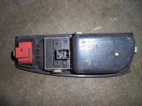 Διακόπτης Παραθύρων Κεντρικός Αριστερής 4+4Pin 5Z0867171 για VW FOX (2005 - ) (5Z1) - 