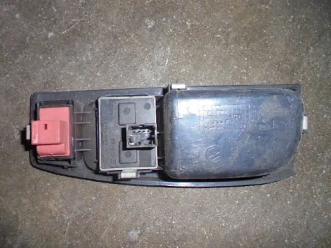 Διακόπτης Παραθύρων Κεντρικός Αριστερής 4+4Pin 5Z0867171 για VW FOX (2005 - ) (5Z1) - 