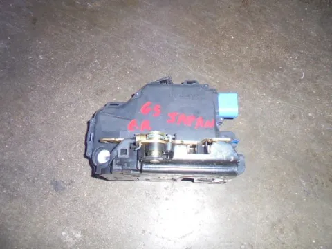Ηλεκτρομαγνητική Κλειδαριά Εμπρός Δεξιά 8pin (JAPAN) για VW GOLF (2004 - 2008) Mk5 (1K1) Ηλεκτρομαγνητική Κλειδαριά Εμπρός Δεξιά 8pin (JAPAN) για VW GOLF (2004 - 2008) Mk5 (1K1)