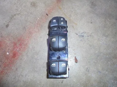 Διακόπτης Παραθύρων Κεντρικός Αριστερής 4πλος 10pin για NISSAN QASHQAI (2018 -) Διακόπτης Παραθύρων Κεντρικός Αριστερής 4πλος 10pin για NISSAN QASHQAI (2018 -)