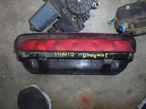 Φανάρι Πίσω Μεσαίο Στοπ για SUZUKI IGNIS (2000 - 2003) (RG) Φανάρι Πίσω Μεσαίο Στοπ για SUZUKI IGNIS (2000 - 2003) (RG)