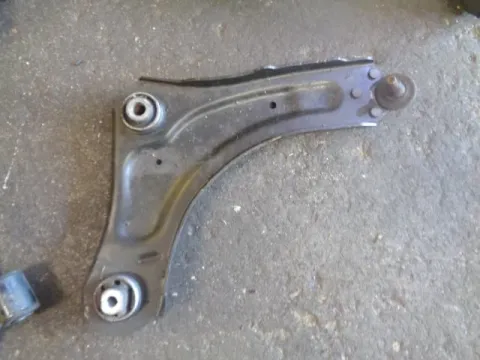 Ψαλίδι Εμπρός Δεξί για RENAULT SCENIC (2008 - 2012) (JZ) Ψαλίδι Εμπρός Δεξί για RENAULT SCENIC (2008 - 2012) (JZ)