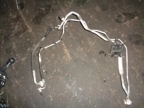 Σωλήνας A-C για SEAT TOLEDO (2013 - 2018) 1600 (CAYA) Diesel 90 TDI Σωλήνας A-C για SEAT TOLEDO (2013 - 2018) 1600 (CAYA) Diesel 90 TDI